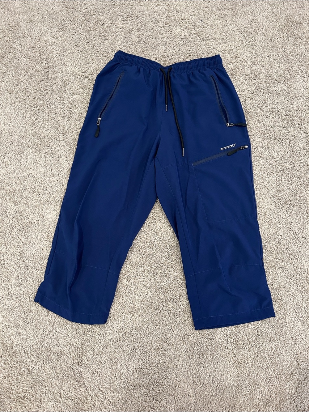 Women’s Navy Capri Active Pants with Zip Pockets